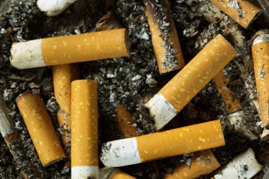 Sigara sağlık, çocuklar ve kadınlar için zararlıdır.