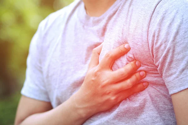 Uomo Che Dolore Petto Attacco Cuore All Aperto Esercizio Pesante — Foto Stock