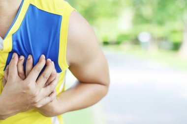 Koşucu ağrılı bükülmüş veya kırık ayak bileği dokunmadan. Atlet koşucu eğitim kazası. Spor ayak bileği burkulan burkulma neden diz yaralanmasına neden çalışan. ve bacak kemikleri ile ağrı. Ağrı göstermek için bacaklar odaklanın.