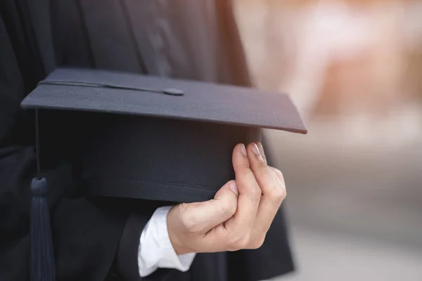 Cappelli Laurea Posteriore Durante Inizio Laureati Successo Dell Università Concetto — Foto Stock