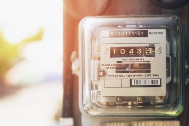 Güç kullanımını ölçen elektrik ölçer. Watt saat elektrik sayacı ölçüm aracı kutup, ev aletleri kullanmak için dış elektrik evin elektrik enerjisi tüketimini izlemek.