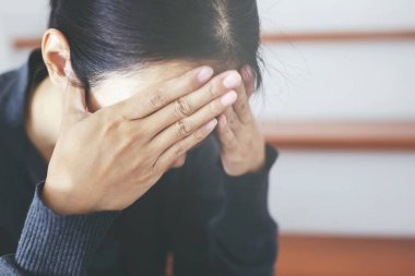 İşsiz kadınlar kederli kriz ve stres 