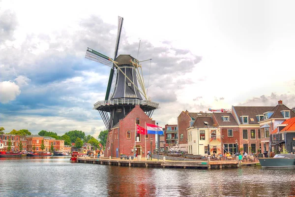 Haarlem Netherlands July 2018 Spaarne River Windmill Adriaan Beautiful Clouds — Stock Photo, Image