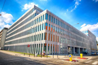 Wroclaw, Polonya - 19 Ağustos 2018: Retro Office (2016-2018 yılında) ev inşa Wroclaw. Mimarlar: Kurylowicz ve ortakları, Yatırımcı: Lc Corp, Wroclaw, Polonya.