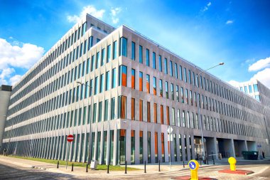 Wroclaw, Polonya - 19 Ağustos 2018: Retro Office (2016-2018 yılında) ev inşa Wroclaw. Mimarlar: Kurylowicz ve ortakları, Yatırımcı: Lc Corp, Wroclaw, Polonya.