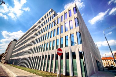 Wroclaw, Polonya - 19 Ağustos 2018: Retro Office (2016-2018 yılında) ev inşa Wroclaw. Mimarlar: Kurylowicz ve ortakları, Yatırımcı: Lc Corp, Wroclaw, Polonya.