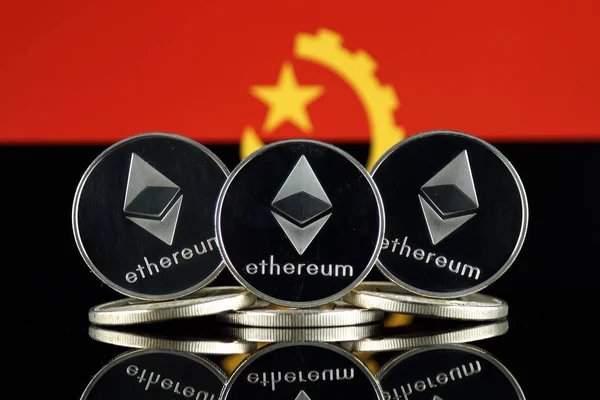 Versión Física Ethereum Eth Angola Flag Imagen Conceptual Para Inversores — Foto de Stock