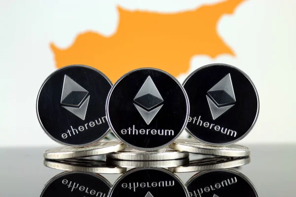 Fyzické Verze Ethereum Eth Vlajka Kypru Konceptuální Obrázek Pro Investory — Stock fotografie