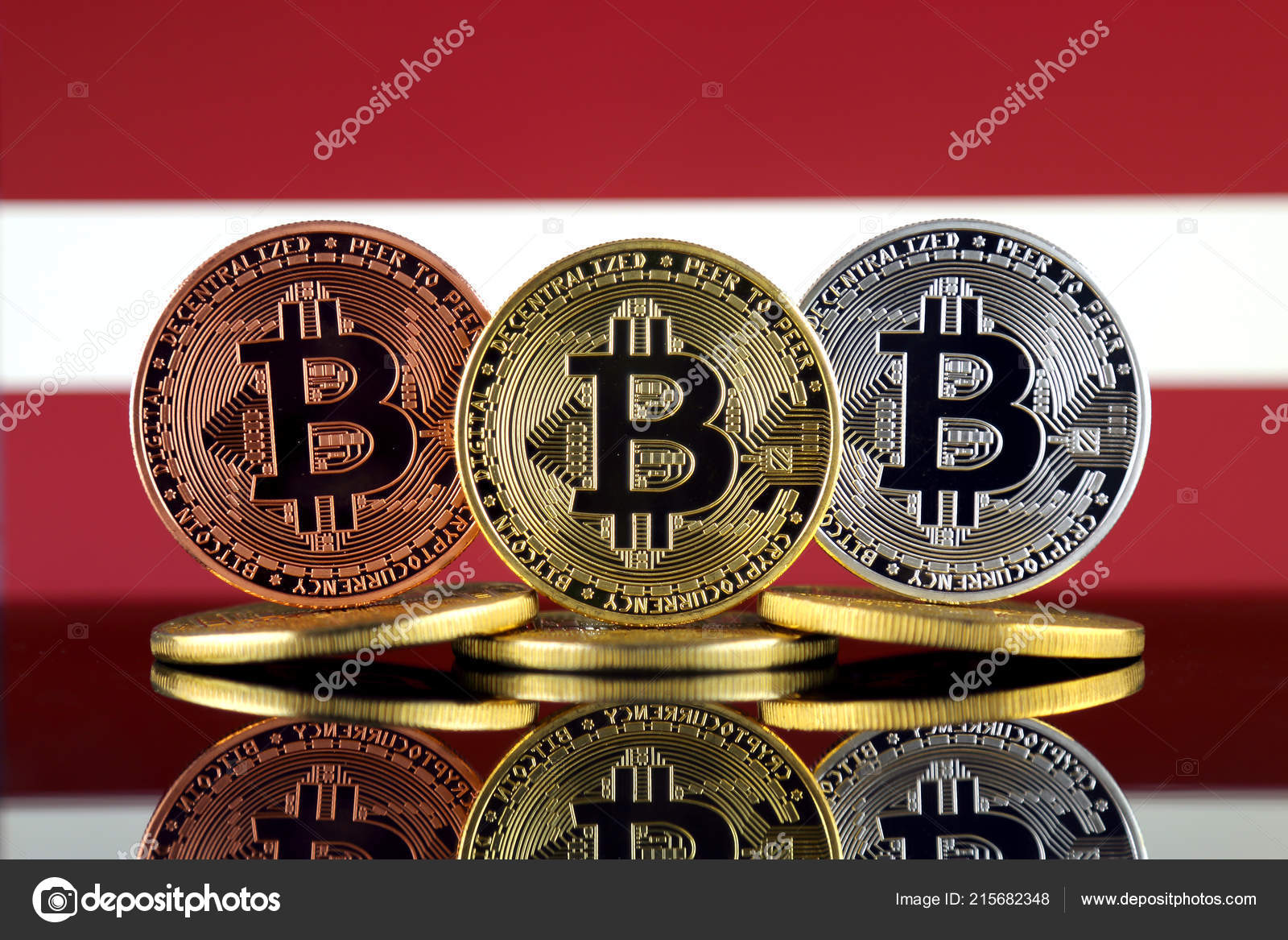 比特币Btc 和拉脱维亚国旗的物理版本高技术投资者的概念形象Cryptocurrency Blockchain 智能合同Ico —— 库存社论照片©  PromesaStudio #215682348