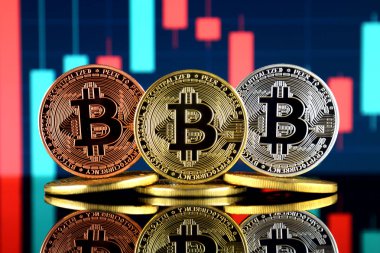 Bitcoin (Btc) fiziksel sürümü. Yüksek teknoloji (Cryptocurrency, Blockchain teknolojisi, akıllı sözleşmeler, ICO yatırımcılar için kavramsal görüntü).