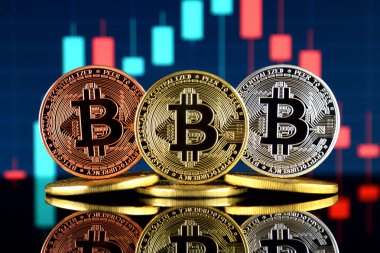 Bitcoin (Btc) fiziksel sürümü. Yüksek teknoloji (Cryptocurrency, Blockchain teknolojisi, akıllı sözleşmeler, ICO yatırımcılar için kavramsal görüntü).