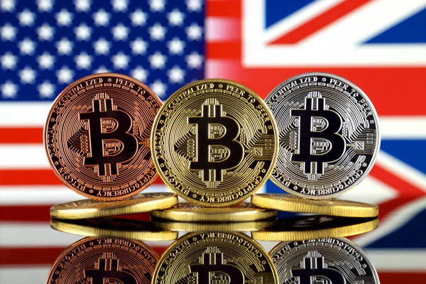 Physical Version Bitcoin Btc United States United Kingdom Flag Conceptual — Stock Photo, Image