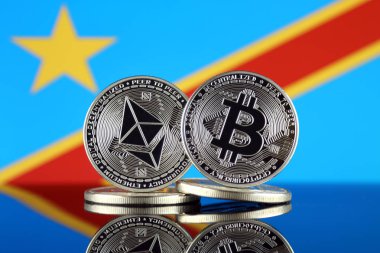 Ethereum (Eth), Bitcoin (Btc) ve Demokratik Cumhuriyeti Kongo bayrak fiziksel sürümü. piyasa değeri açısından 2 en büyük cryptocurrencies.