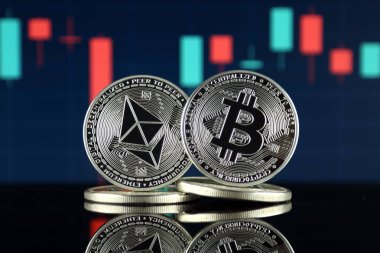 Ethereum (Eth) ve Bitcoin (Btc) fiziksel sürümü. piyasa değeri açısından 2 en büyük cryptocurrencies.