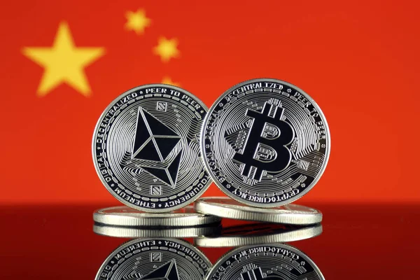 Physical Version Ethereum Eth Bitcoin Btc China Flag Largest Cryptocurrencies — Stock Photo, Image