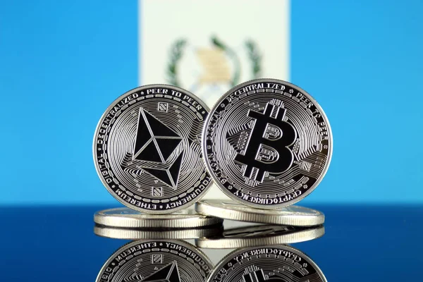 Fizikai Változata Ethereum Eth Bitcoin Btc Guatemala Zászló Legnagyobb Cryptocurrencies — Stock Fotó