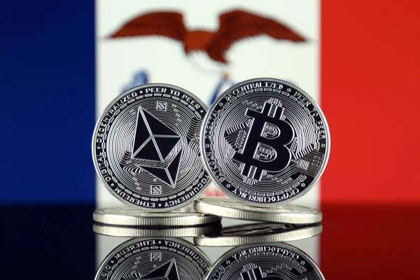 Fizikai Változata Ethereum Eth Bitcoin Btc Iowa Állam Lobogója Alatt — Stock Fotó