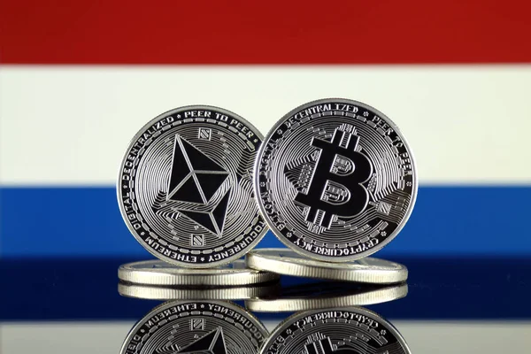 Versión Física Ethereum Eth Bitcoin Btc Netherlands Flag Criptomonedas Más — Foto de Stock