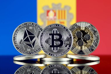 Ethereum (Eth), Bitcoin (Btc), dalgalanma (Xrp) ve Andorra bayrağı fiziksel sürümü. En iyi 3 Cryptocurrencies pazara göre kap.