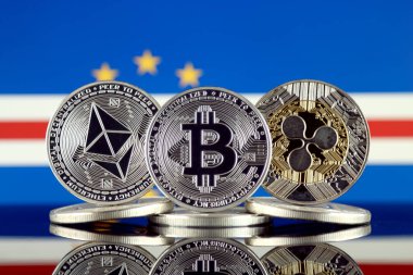 Ethereum (Eth), Bitcoin (Btc), dalgalanma (Xrp) ve Cape Verde bayrağı fiziksel sürümü. En iyi 3 Cryptocurrencies pazara göre kap.
