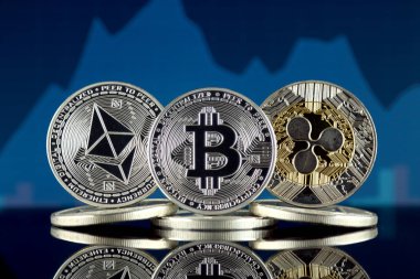 Ethereum (Eth), Bitcoin (Btc) ve dalgalanma (Xrp) fiziksel sürümü. En iyi 3 Cryptocurrencies pazara göre kap.