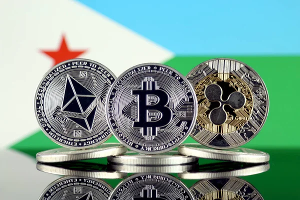Versión Física Ethereum Eth Bitcoin Btc Ripple Xrp Djibouti Flag — Foto de Stock