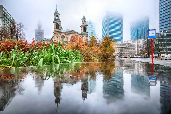 Warsaw Polónia Novembro 2018 Grzybowski Square Uma Praça Triangular Centro — Fotografia de Stock