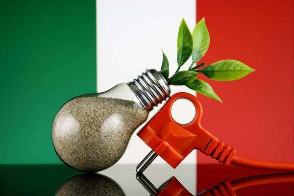 Plug Planta Que Crece Dentro Bombilla Bandera Italia Concepto Ecológico — Foto de Stock