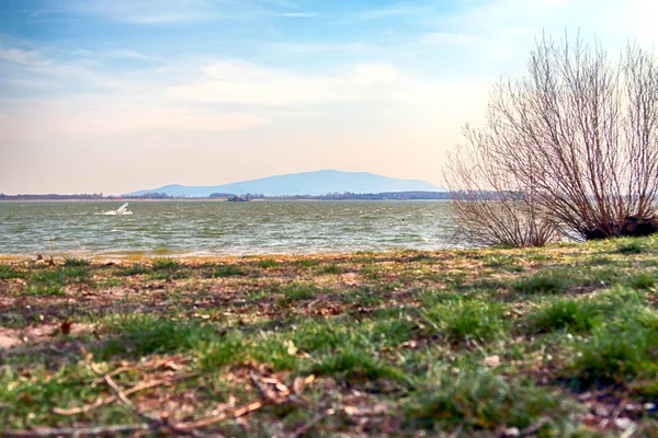 Lago Mietkow Montaña Sleza Polonia — Foto de Stock