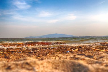 Mietkow Gölü ve Sleza Dağı, Polonya.