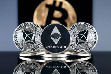 Ethereum (ETH) ve ay. Moon söyleyerek cryptocurrencies değeri bir artış öneriyor.
