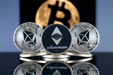Ethereum (ETH) ve ay. Moon söyleyerek cryptocurrencies değeri bir artış öneriyor.