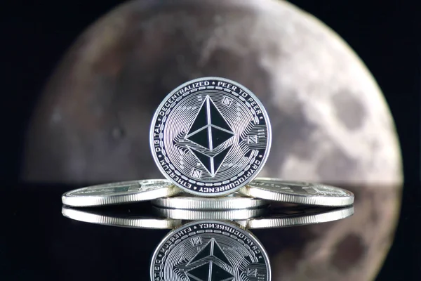 Ethereum (ETH) and the moon. The saying TO THE MOON suggests an increase in the value of cryptocurrencies.