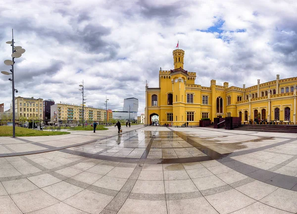 波兰弗罗茨拉夫 2019年5月3日 弗罗茨拉夫主要火车站 弗罗茨拉夫格罗尼 建于19世纪中叶 靠近市中心 2012年欧元之前的翻新总额 — 图库照片