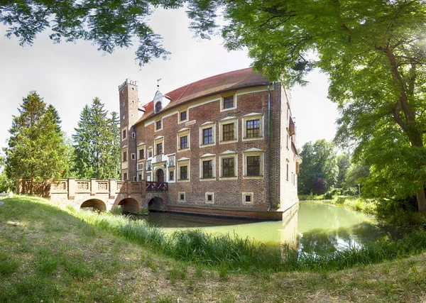 Wroclaw Polen Juni 2019 Das Renaissance Wasserschloss Wojnowice Bei Wroclaw — Stockfoto