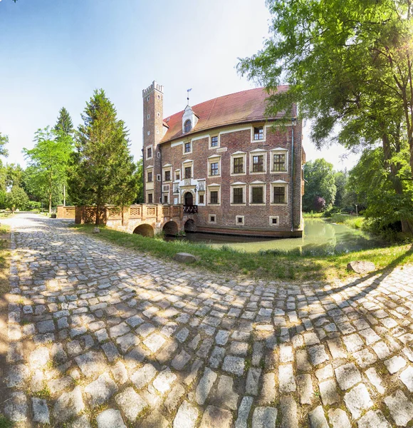 Vratislav Polsko Června 2019 Renesanční Vodní Hrad Wojnowicích Vratislavi Polsko — Stock fotografie