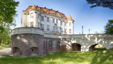 Wroclaw, Polonya - 11 Haziran 2019: Lesnica, Wroclaw, Polonya. Polonya kültür mirası siciline itiraz.