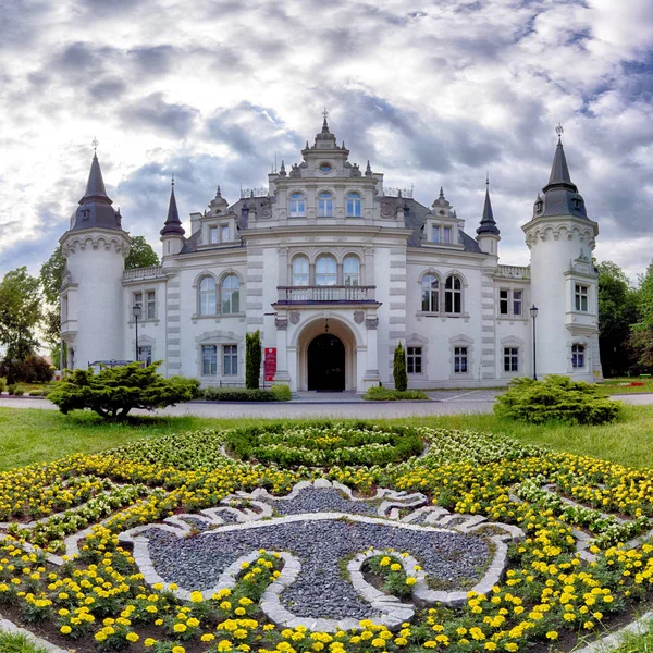 Wroclaw Πολωνία Ιουνίου 2019 Νεοκλασικό Παλάτι Της Οικογένειας Saurma Jeltsch — Φωτογραφία Αρχείου