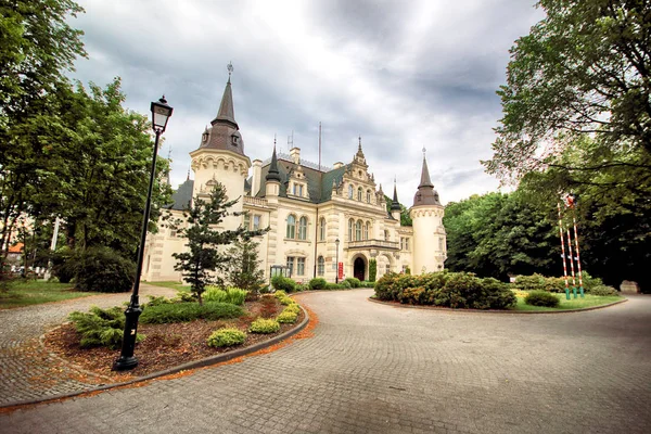 Vratislav Polsko Června 2019 Neoklasický Palác Rodiny Saurma Jeltsch Postavený — Stock fotografie