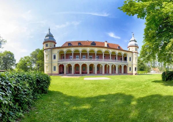 Wroclaw Polonia Junio 2019 Palacio Krobielowice Cerca Wroclaw Actualmente Hay —  Fotos de Stock