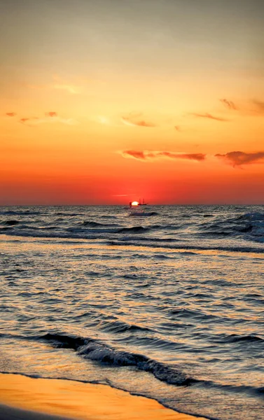 Baltische Zee Prachtige Zonsondergang Het Strand Slowinski National Park Buurt — Stockfoto