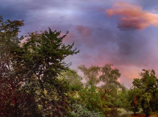 Piękne Tęczy Burza Chmur Ostatnim Dniu Lata Wrocławiu Polska — Zdjęcie stockowe