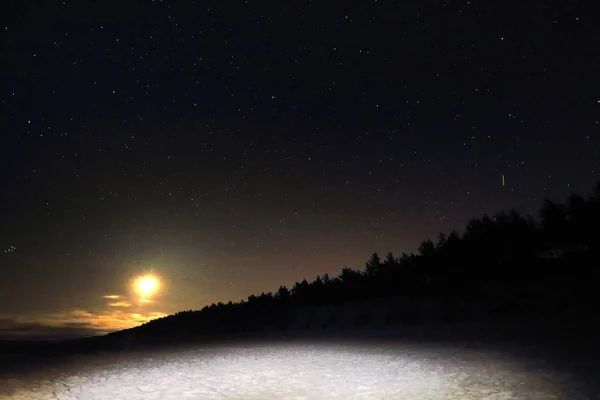斯洛宾斯基国家公园位于波罗的海沿岸 靠近波兰莱巴 星空在月亮升起后 美丽的沙滩和海岸景观 — 图库照片