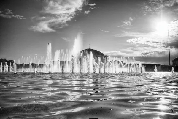 Wroclaw Poland October 2019 Wroclaw Multimedia Fountain Centennial Hall People — стоковое фото