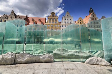 Wroclaw, POLAND - 23 Haziran 2020: Wroclaw Old Town. Avrupa 'nın en renkli pazar meydanlarından birine sahip bir şehir. Aşağı Silezya 'nın tarihi başkenti, Polonya, Avrupa.
