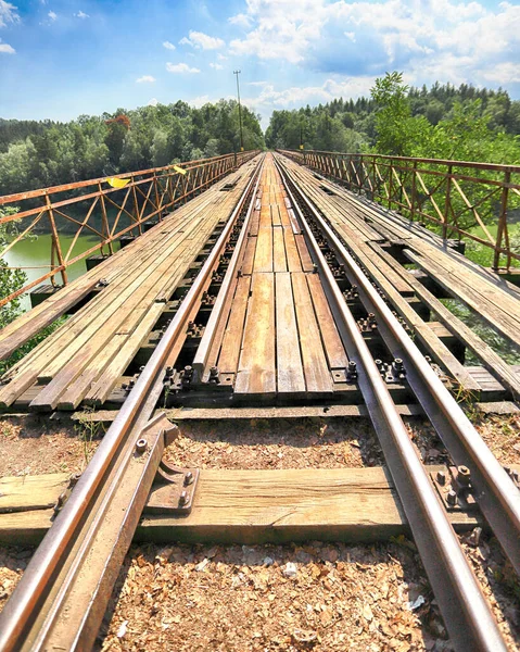 Pilchowice โปแลนด งหาคม 2020 สะพานรถไฟเหน อทะเลสาบ Pilchowice งควรจะถ กเป าหร — ภาพถ่ายสต็อก