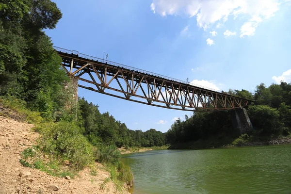 Pilchowice Polónia Agosto 2020 Ponte Ferroviária Sobre Lago Pilchowice Que — Fotografia de Stock