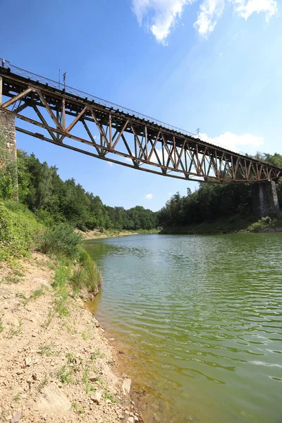 Pilchowice Polónia Agosto 2020 Ponte Ferroviária Sobre Lago Pilchowice Que — Fotografia de Stock