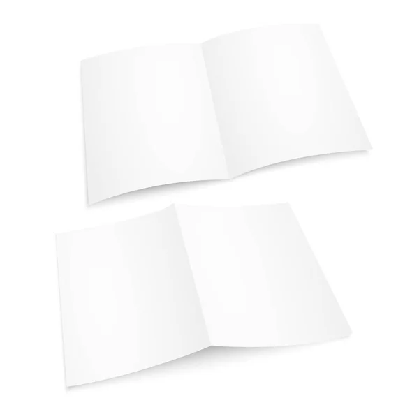 Tomma vita öppnade tidningen. Papper album eller bok mockup på vit bakgrund. Vector mockup. Broschyr eller häfte mallen öppnas. — Stock vektor