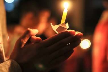 Mum ışığı, ibadet, mum ışığı